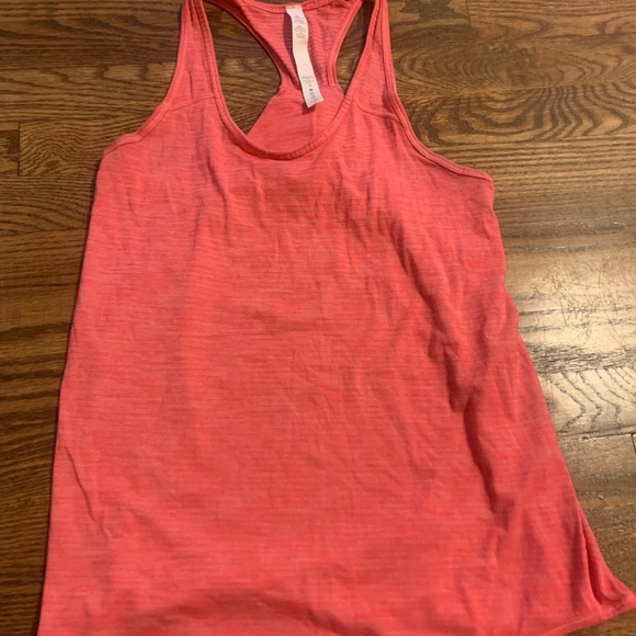 Lululemon tank - Picture 3 of 4